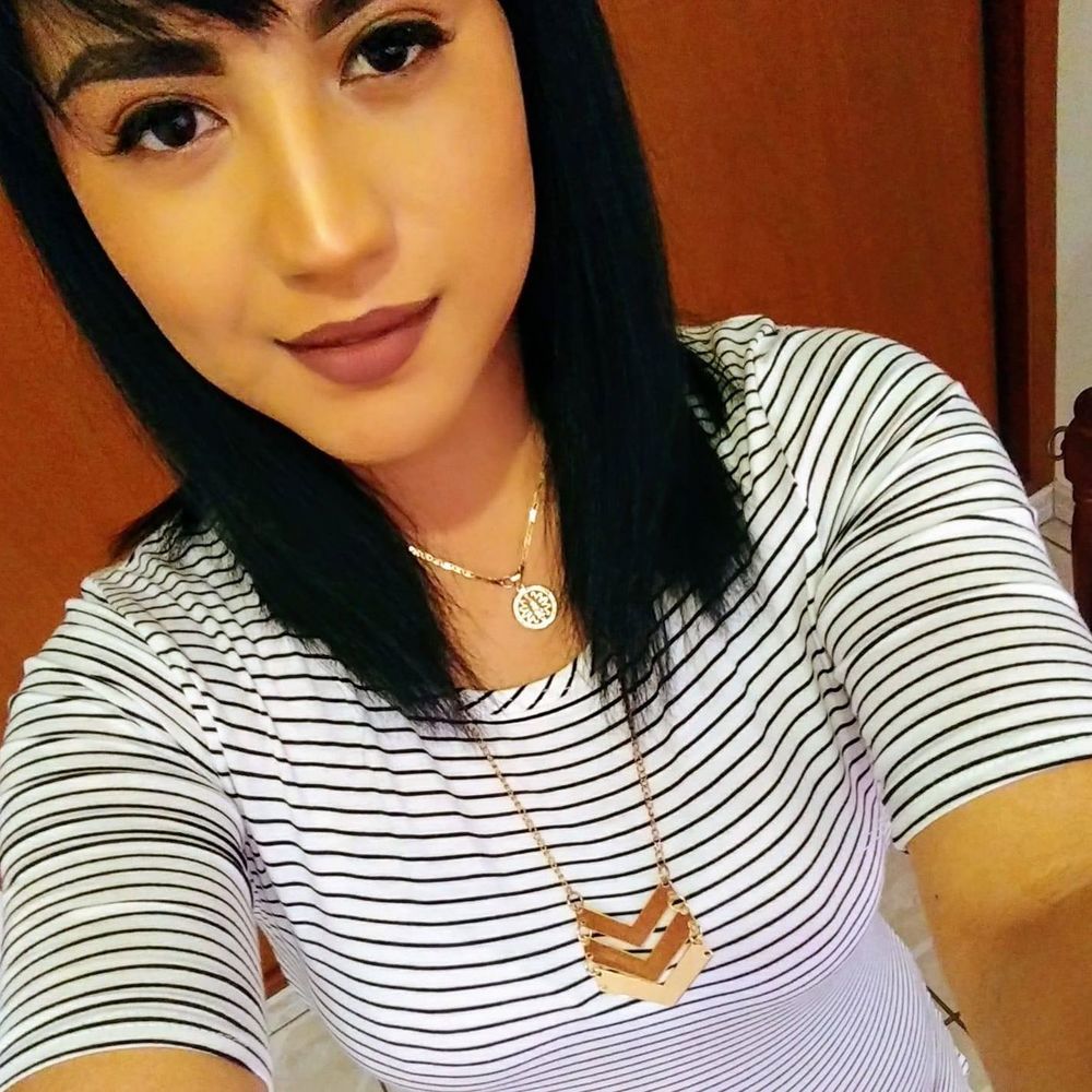 Meet your Posher, Azucena